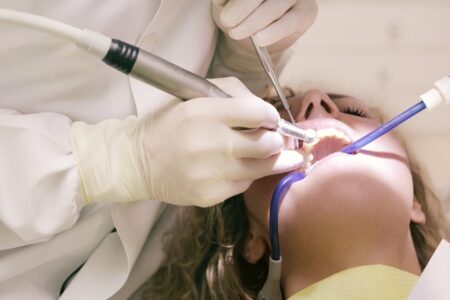 Verlaag je tandartskosten door te ragen!
